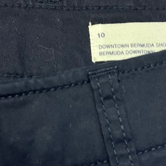 GAP navy shorts - Picture 2 of 3